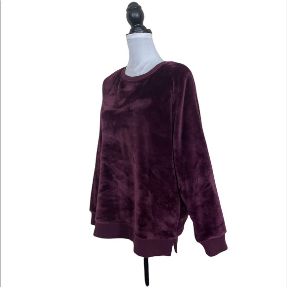Gaiam pullover  faux fur feeling fabric wine colour sweatshirt size extra large - Picture 4 of 13